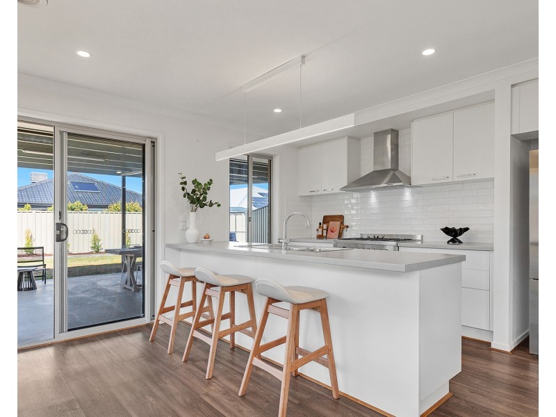 15 Wisteria Street, Echuca VIC 3564