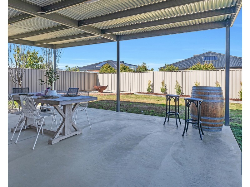 15 Wisteria Street, Echuca VIC 3564