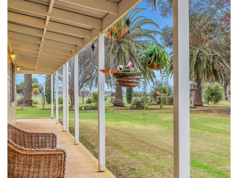 915 Lowe Road, Bamawm, Echuca VIC 3564