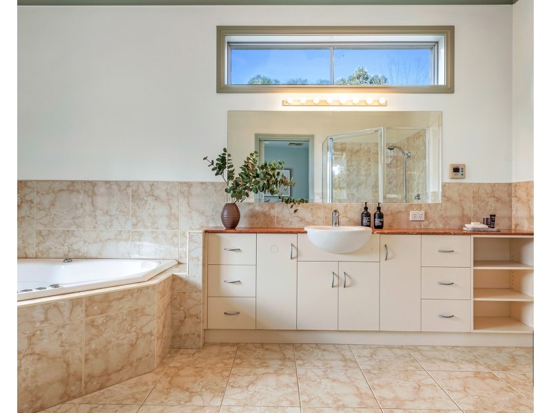 4 Lignum Road, Moama NSW 2731