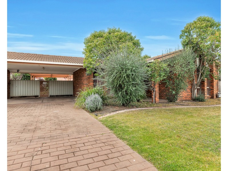 4 Adelaide Crescent, Echuca VIC 3564