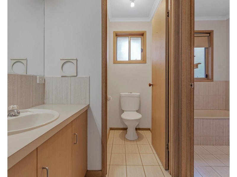 4 Adelaide Crescent, Echuca VIC 3564
