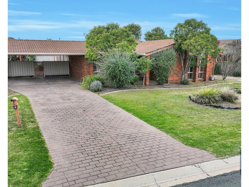 4 Adelaide Crescent, Echuca VIC 3564