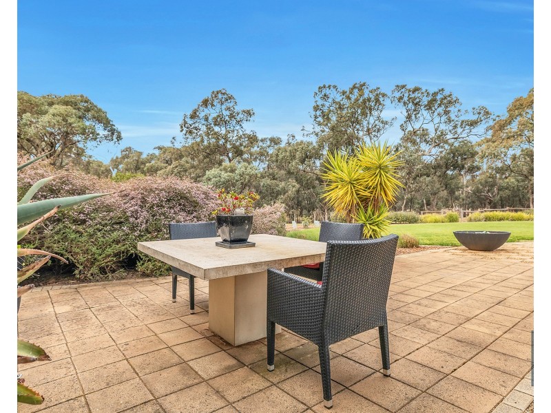 100 Peppernell Road, Echuca VIC 3564