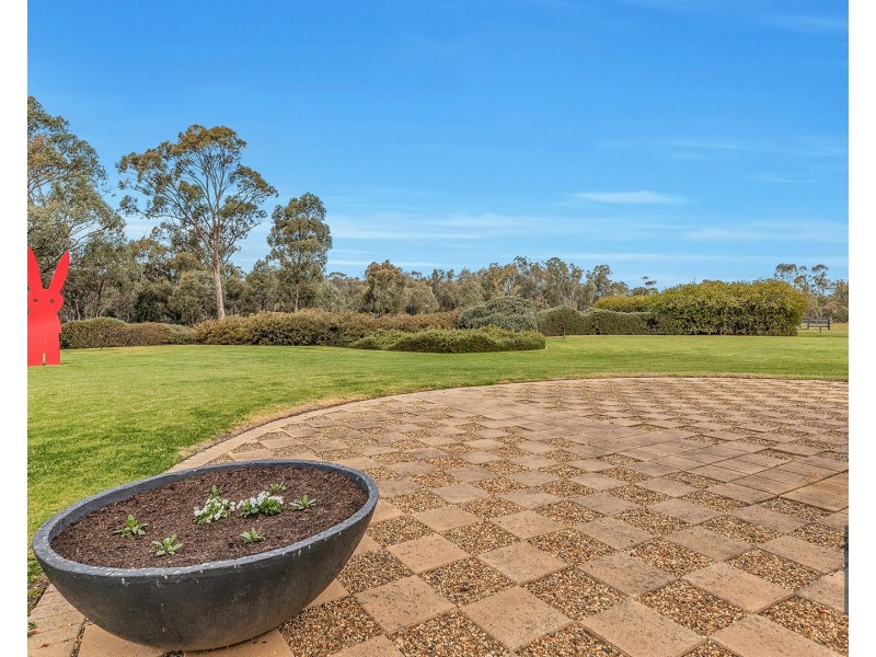 100 Peppernell Road, Echuca VIC 3564