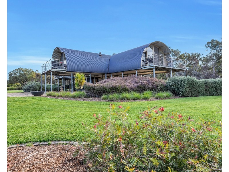 100 Peppernell Road, Echuca VIC 3564
