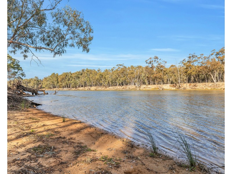 100 Peppernell Road, Echuca VIC 3564