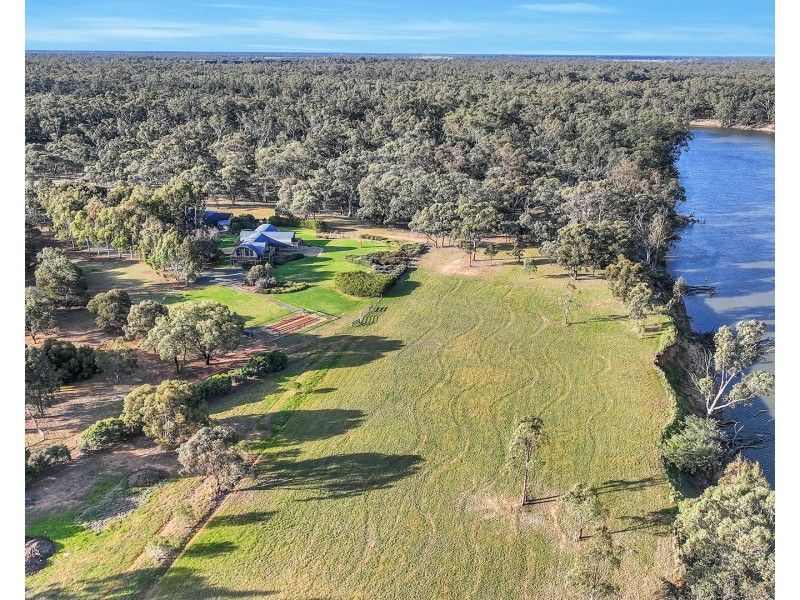 100 Peppernell Road, Echuca VIC 3564