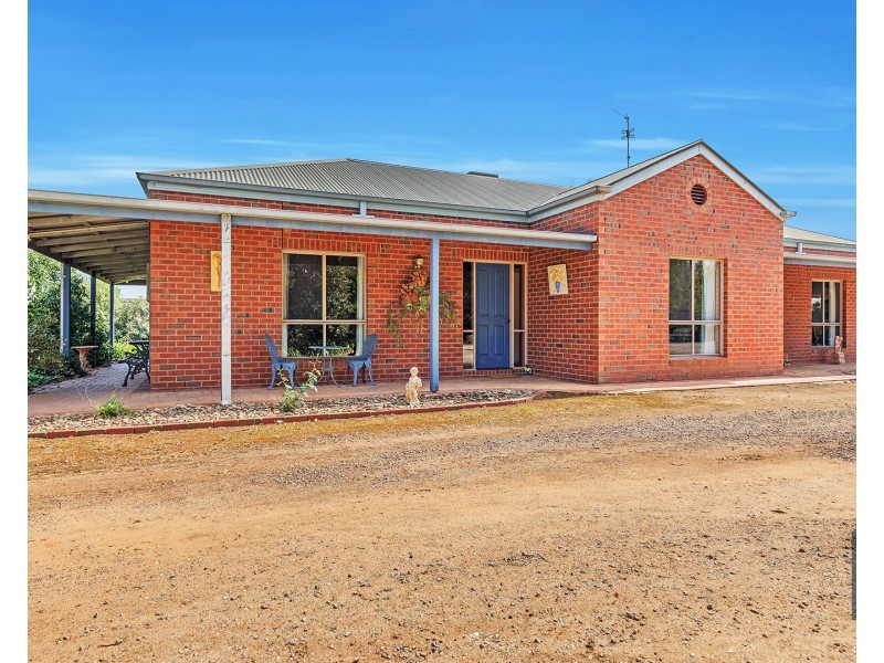 4 Holmfield Court, Moama NSW 2731
