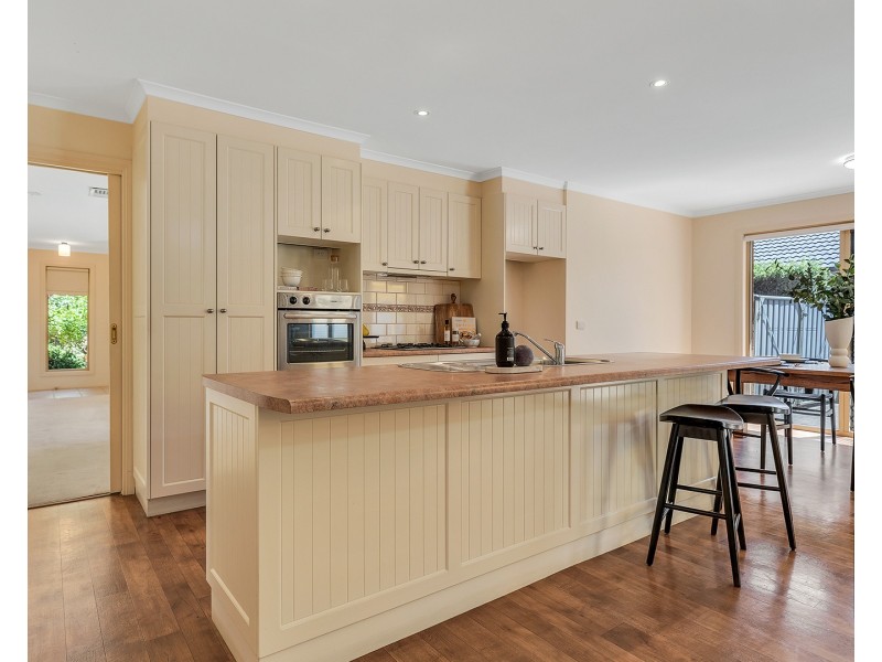 8 Caroline Court, Echuca VIC 3564