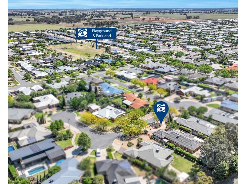 8 Caroline Court, Echuca VIC 3564