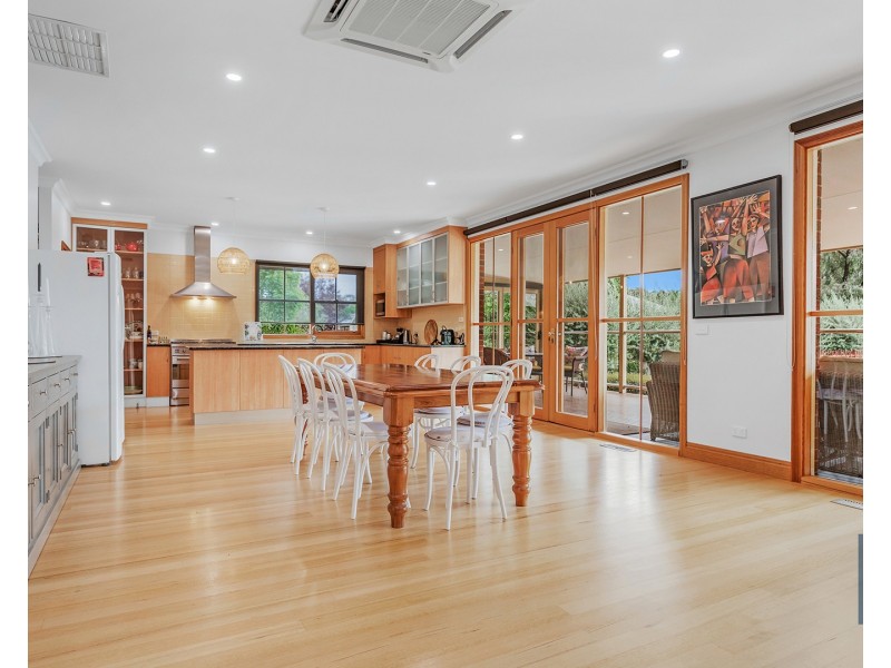 63 Schoeffel Drive, Echuca VIC 3564