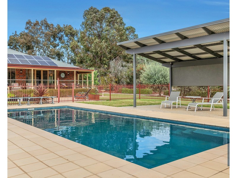 63 Schoeffel Drive, Echuca VIC 3564