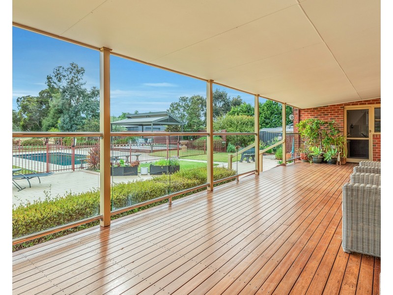 63 Schoeffel Drive, Echuca VIC 3564