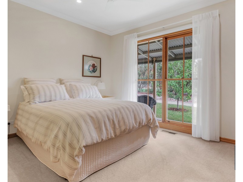 63 Schoeffel Drive, Echuca VIC 3564