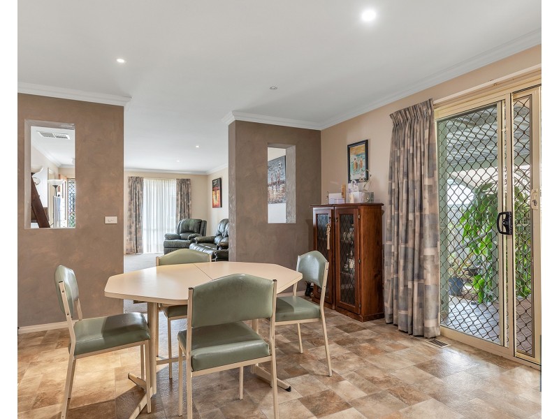 11 Paradise Place, Moama NSW 2731