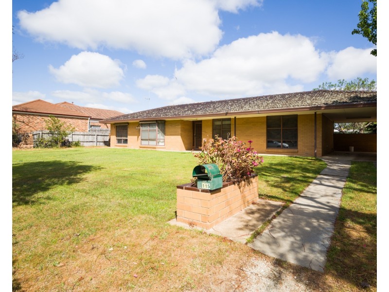 115 Campaspe Esplanade, Echuca VIC 3564