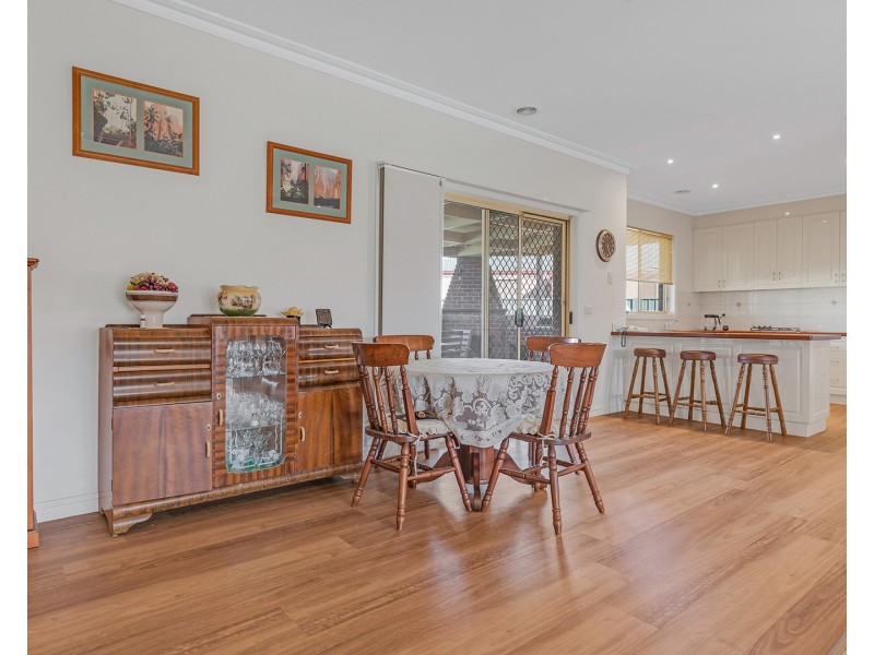 8 John Close, Echuca VIC 3564