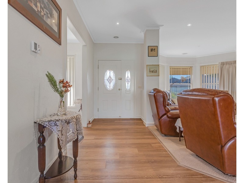 8 John Close, Echuca VIC 3564