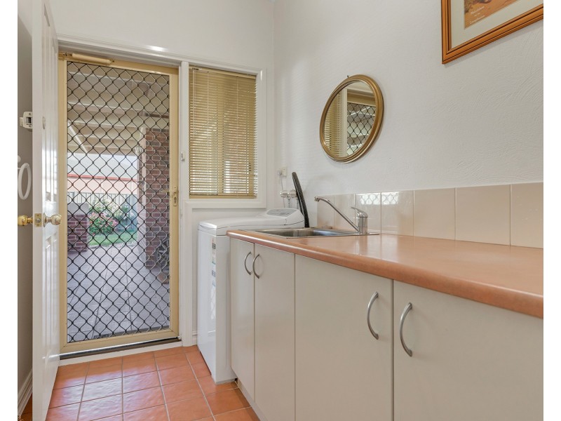8 John Close, Echuca VIC 3564
