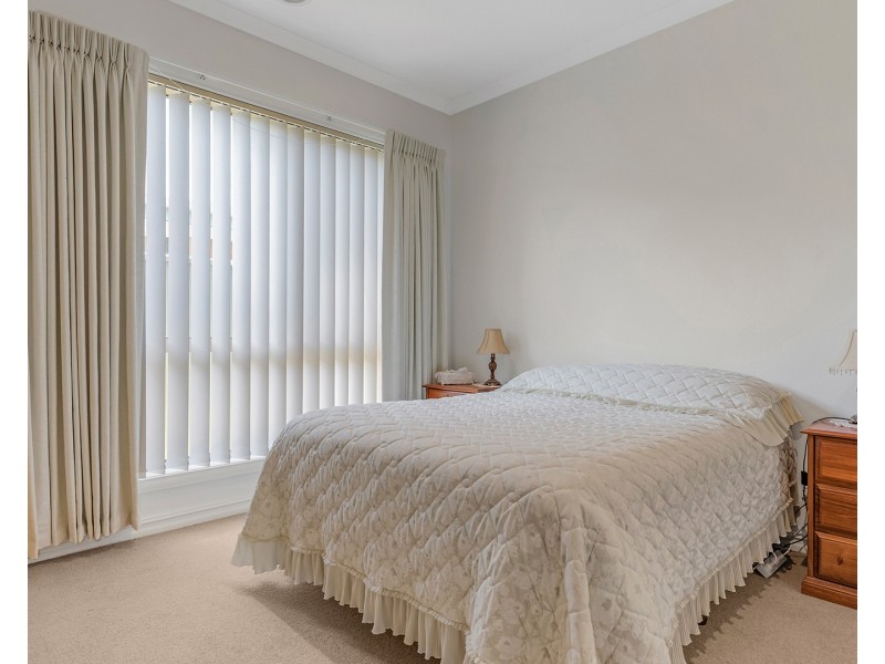 8 John Close, Echuca VIC 3564