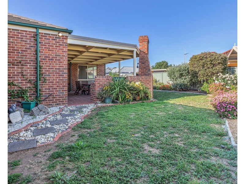 8 John Close, Echuca VIC 3564
