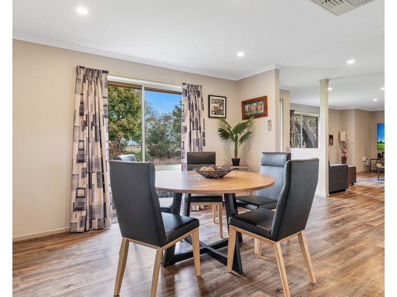 93 Kelsh Road, Echuca VIC 3564