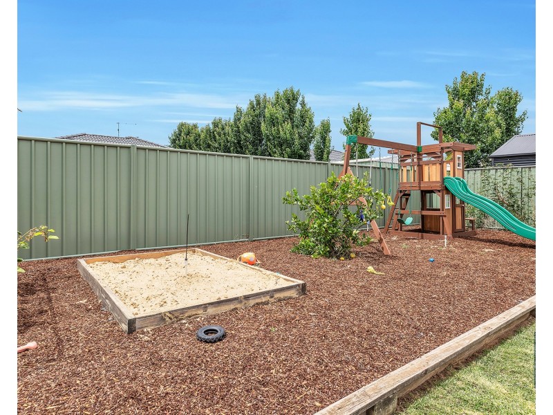 8 Marion Court, Moama NSW 2731