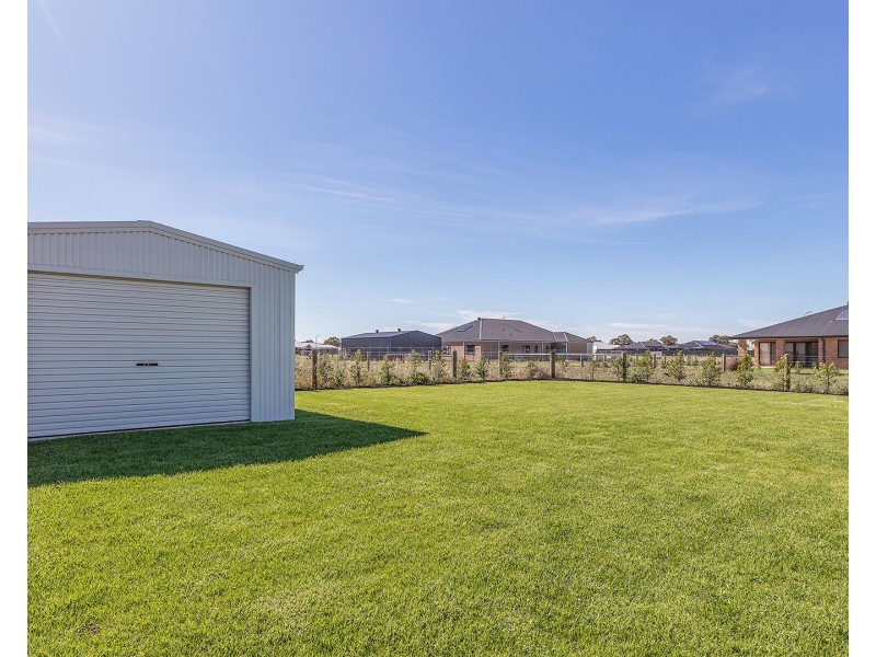 6 Kestrel Street, Moama NSW 2731