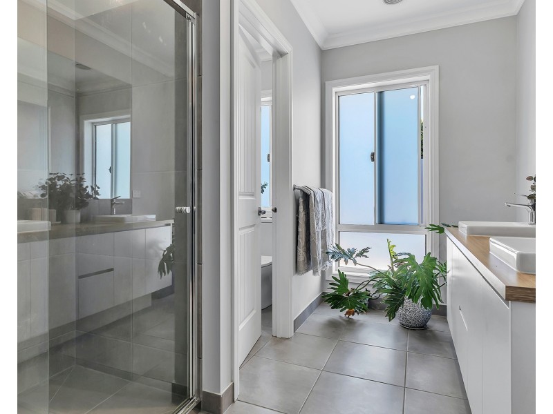 9 Egret Street, Moama NSW 2731