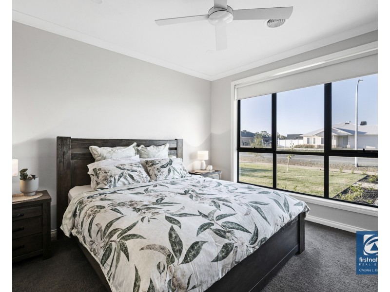 10 Wild Oat Drive, Echuca VIC 3564