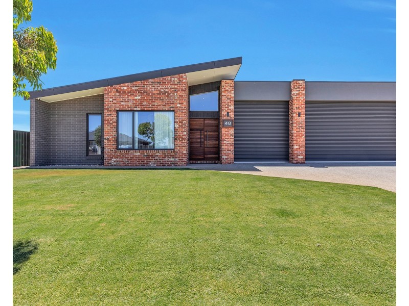 48 Whistler Circuit, Moama NSW 2731