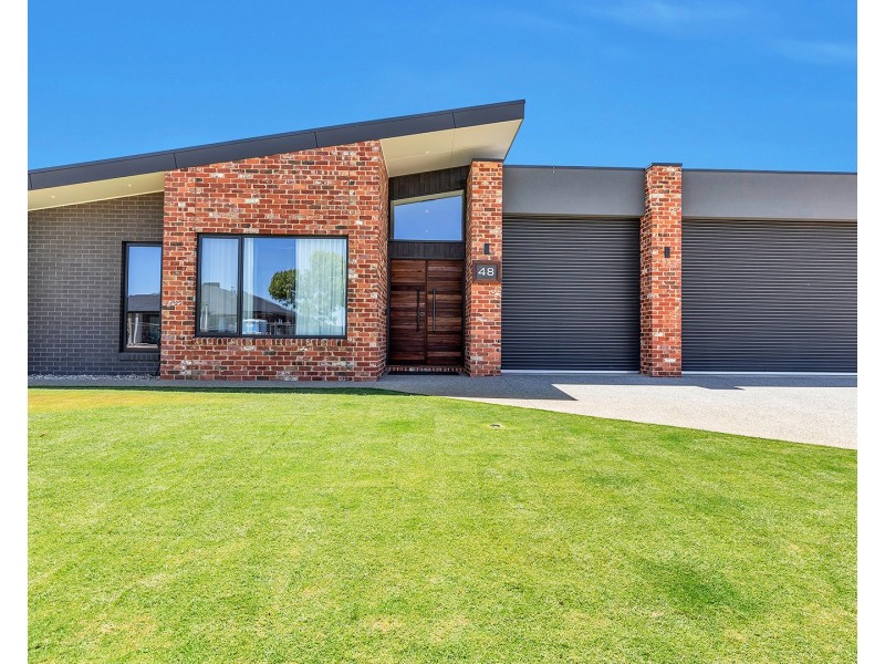 48 Whistler Circuit, Moama NSW 2731