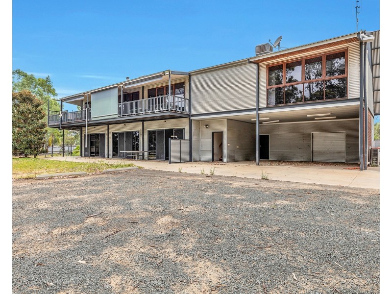 1725 Perricoota Road, Moama NSW 2731