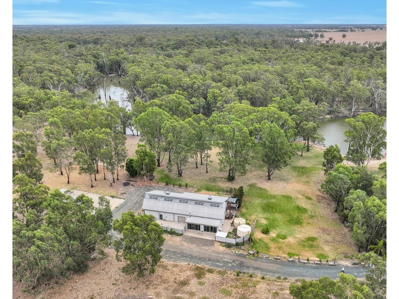 1725 Perricoota Road, Moama NSW 2731