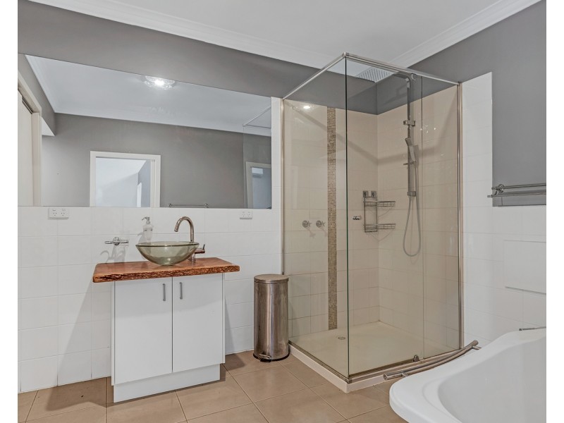 1725 Perricoota Road, Moama NSW 2731