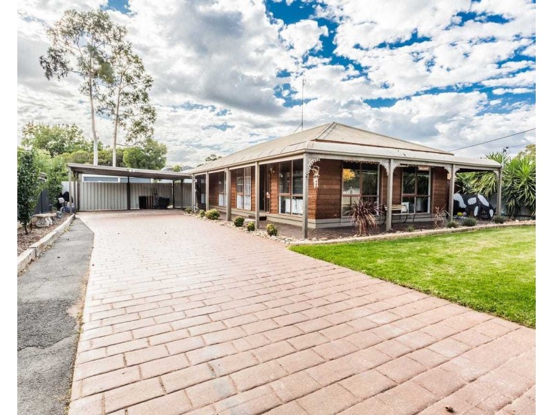 9 Martin Street, Moama NSW 2731