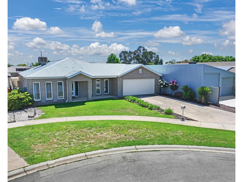 8 Yeovil Court, Echuca VIC 3564