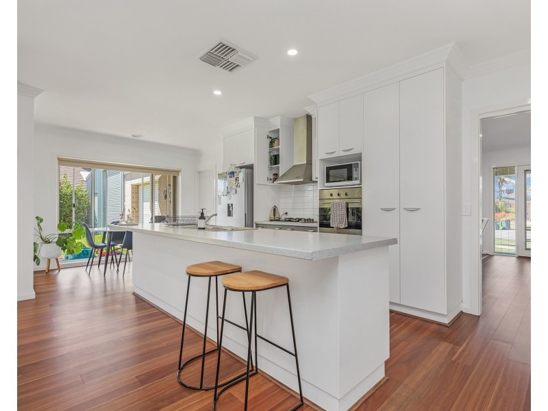 8 Yeovil Court, Echuca VIC 3564