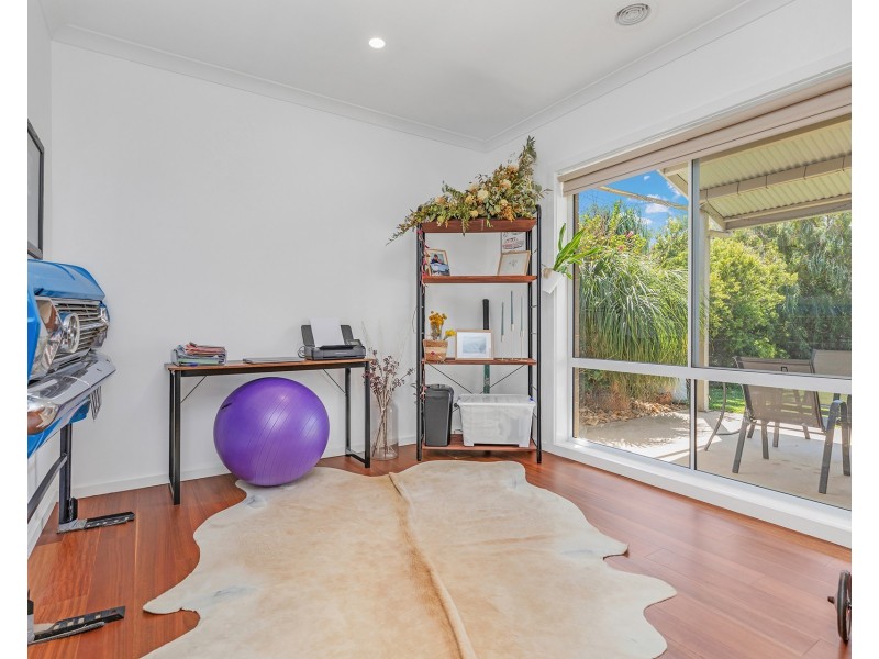 8 Yeovil Court, Echuca VIC 3564