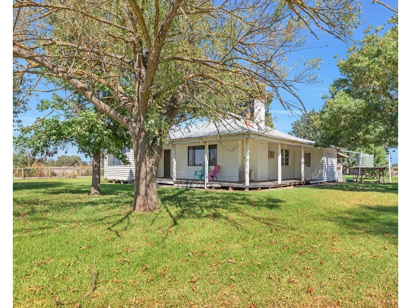 1520 Simmie Road, Strathallan, Echuca VIC 3564