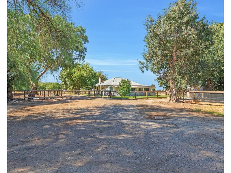 1520 Simmie Road, Strathallan, Echuca VIC 3564