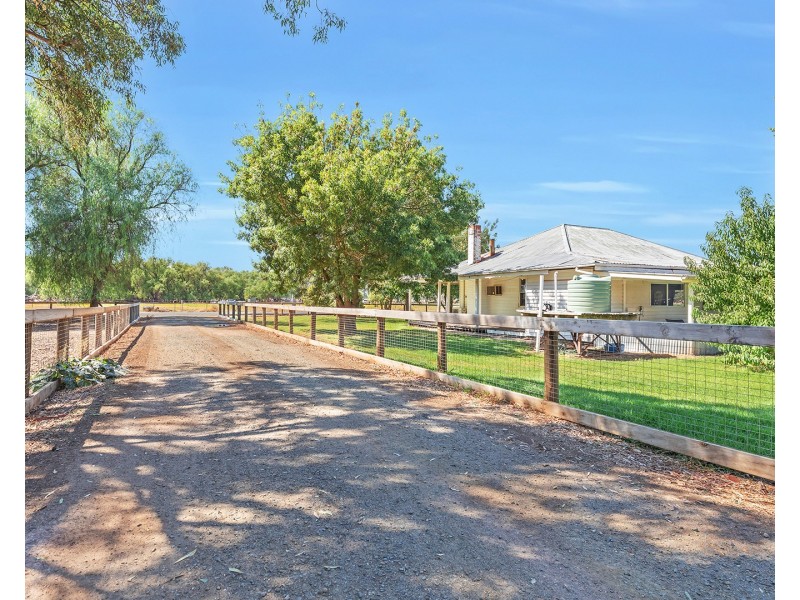 1520 Simmie Road, Strathallan, Echuca VIC 3564
