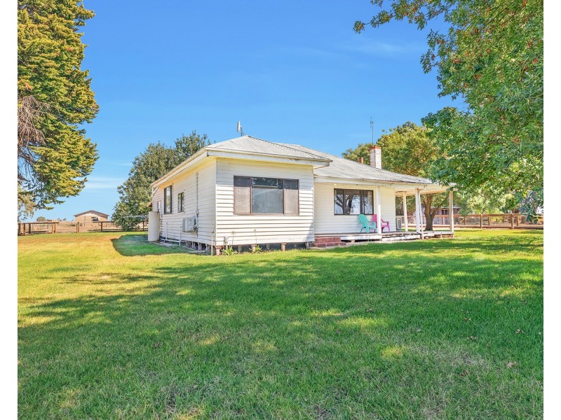 1520 Simmie Road, Strathallan, Echuca VIC 3564