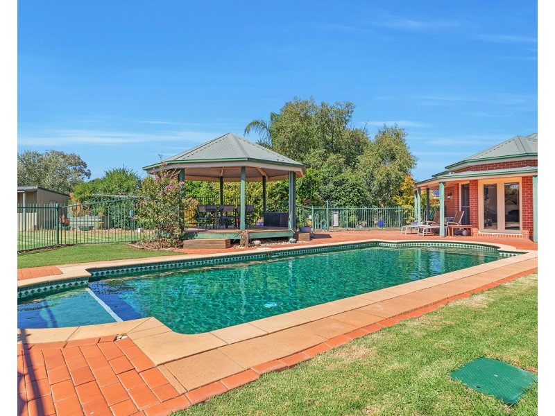 16 River Park Drive, Moama NSW 2731