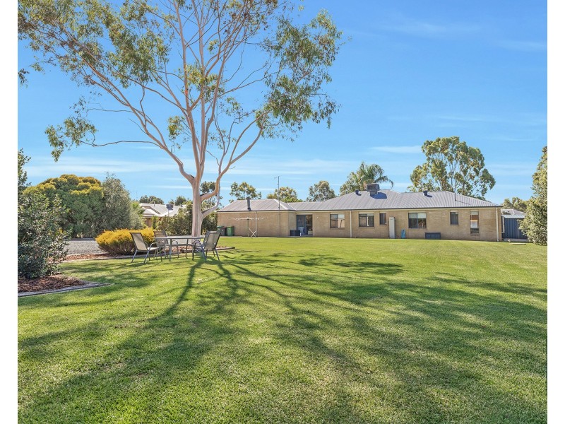 12 Ainsley Court, Echuca VIC 3564