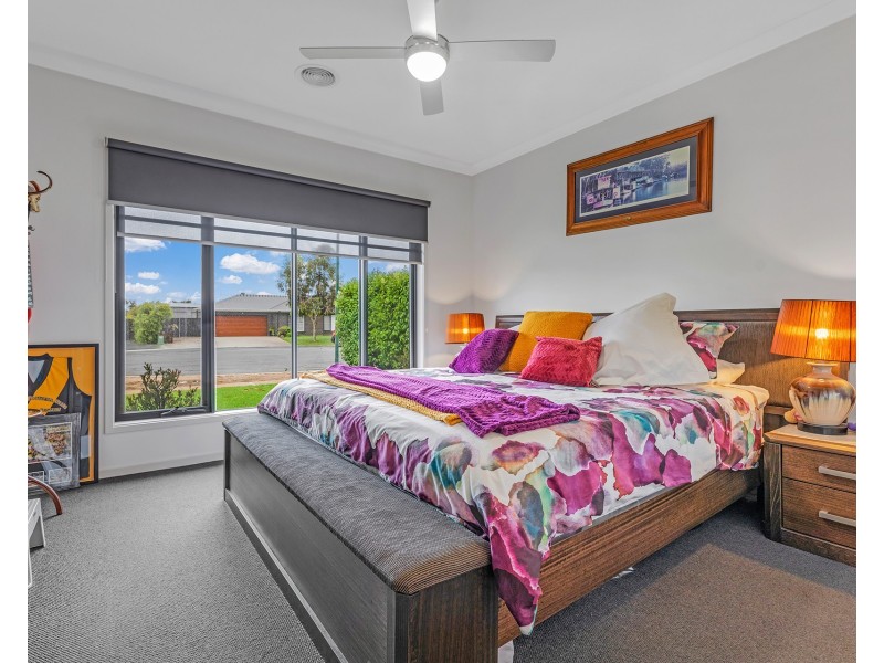 8 Yellow Gum Court, Moama NSW 2731