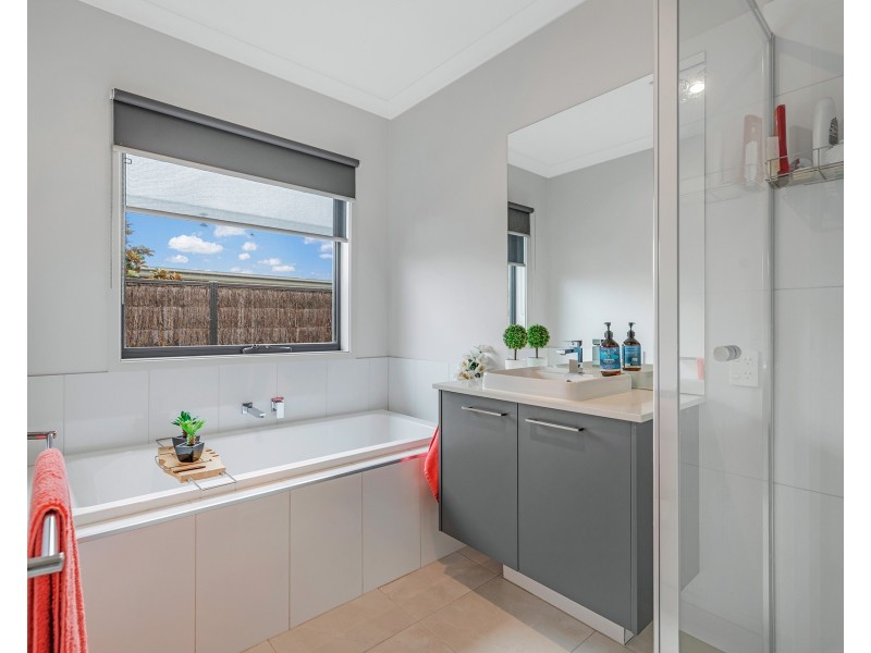 8 Yellow Gum Court, Moama NSW 2731