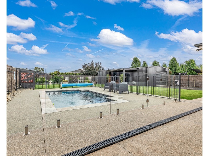 8 Yellow Gum Court, Moama NSW 2731