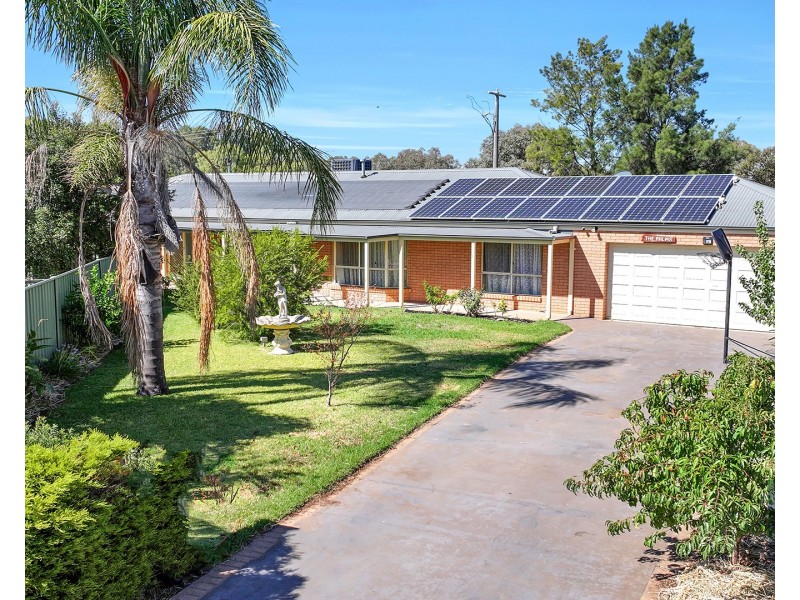 67 Woodlands Circuit, Echuca VIC 3564